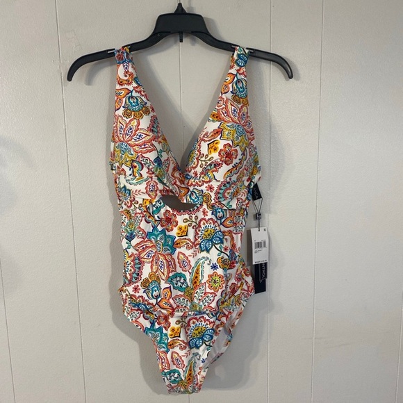 La Blanca Women's One Piece Swimsuit Cross Front Keyhole Island Goddess NWT 10 - Picture 5 of 11